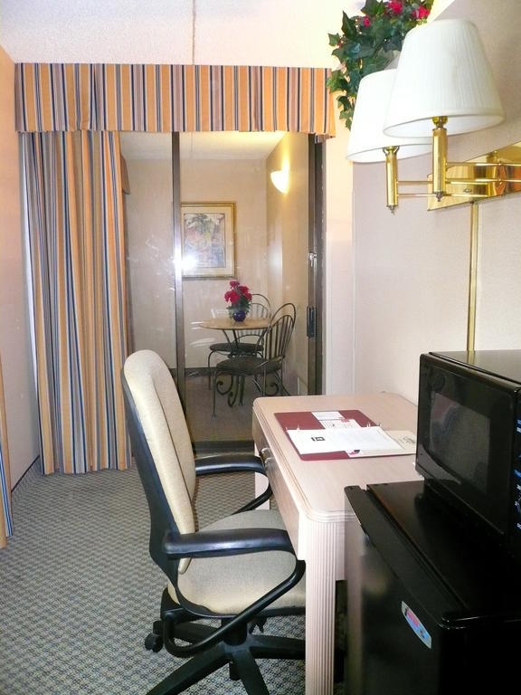 Hotel Muscatine Номер фото